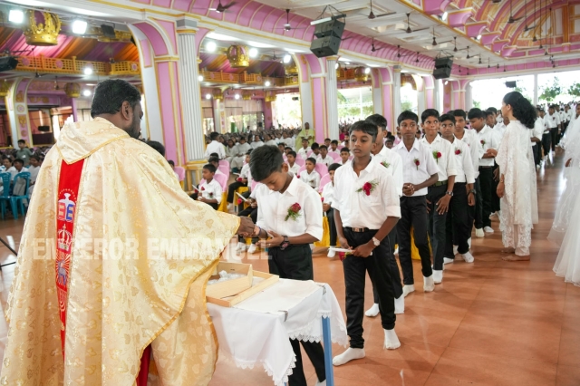 पहिला परिशुद्ध ख्रिस्तशरीर संस्कार - मे, २०२५
